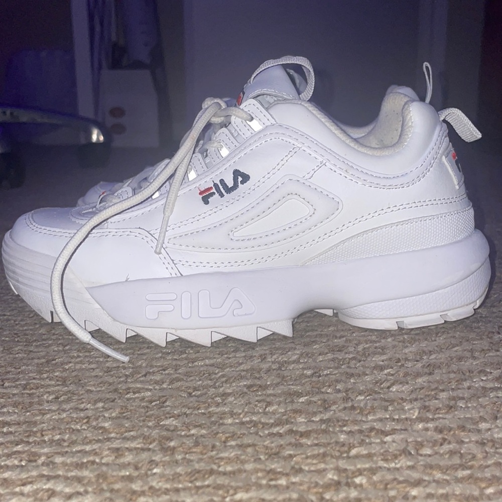 White fila shoes